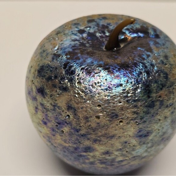 Vintage Orient & Flume Signed Iridescent Textured Glass Apple Paperweight - Picture 3 of 16
